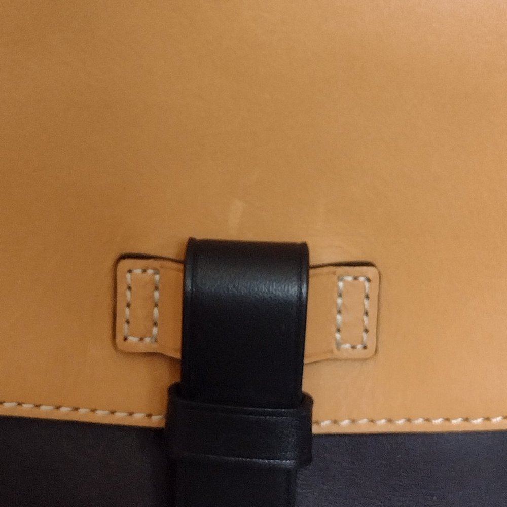Tumi Santa Monica Whitfield Helmet Bag *New - Picture 6 of 13